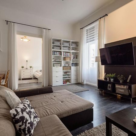 Spacious Apartment Almassy Budapest Exterior foto