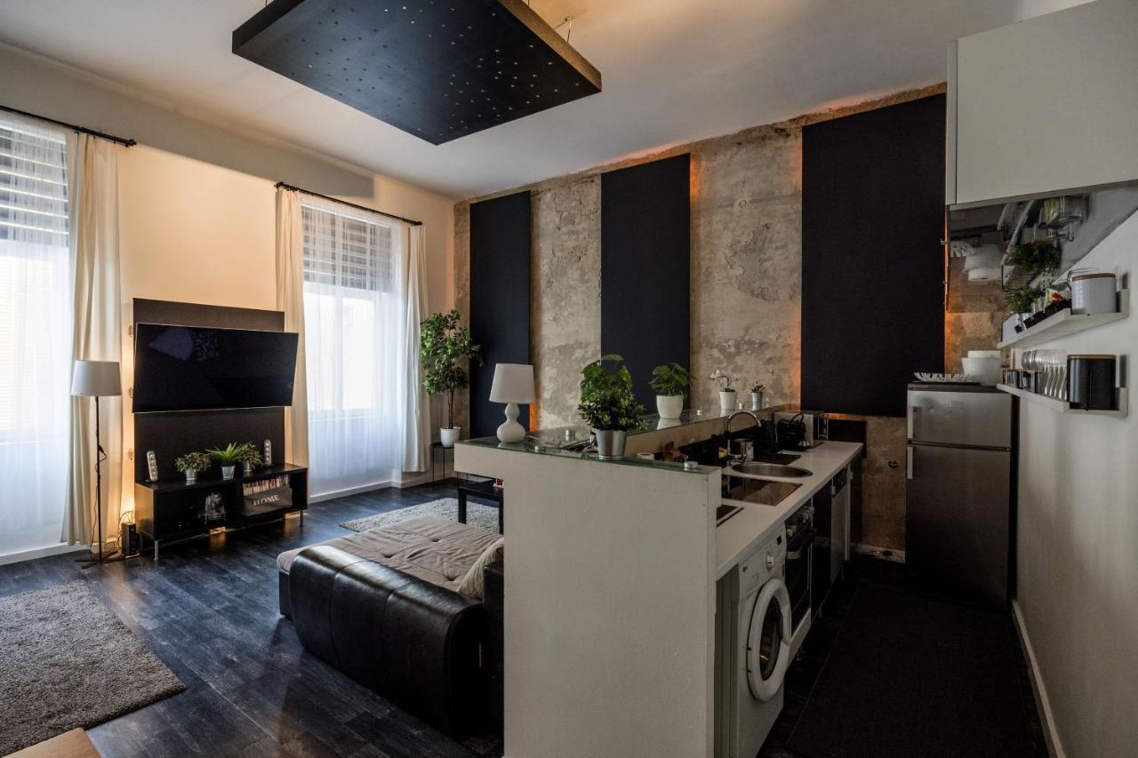 Spacious Apartment Almassy Budapest Exterior foto